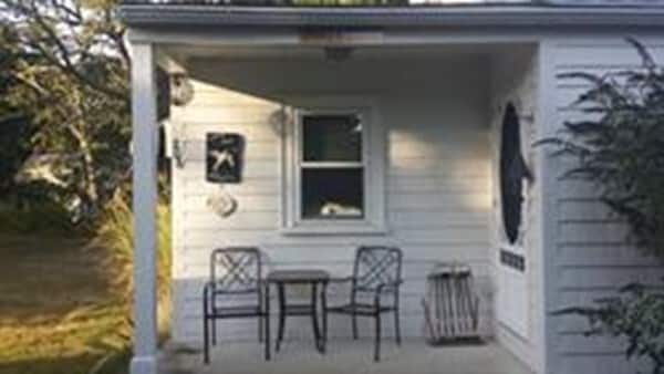 Photo - 206 Cadmans Neck Rd