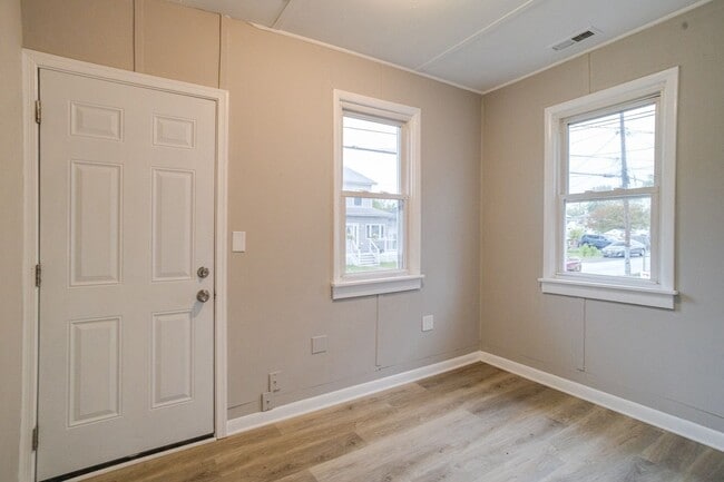Photo - Three Bedroom Home in Middle River