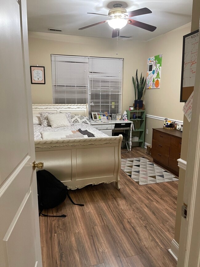 Photo - 1716 W Page St