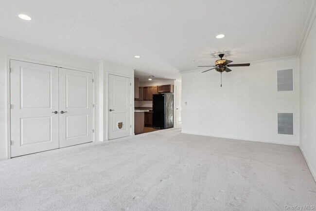 Photo - 37 Weatherby Ln