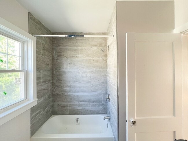 212 Derby St Unit 212
