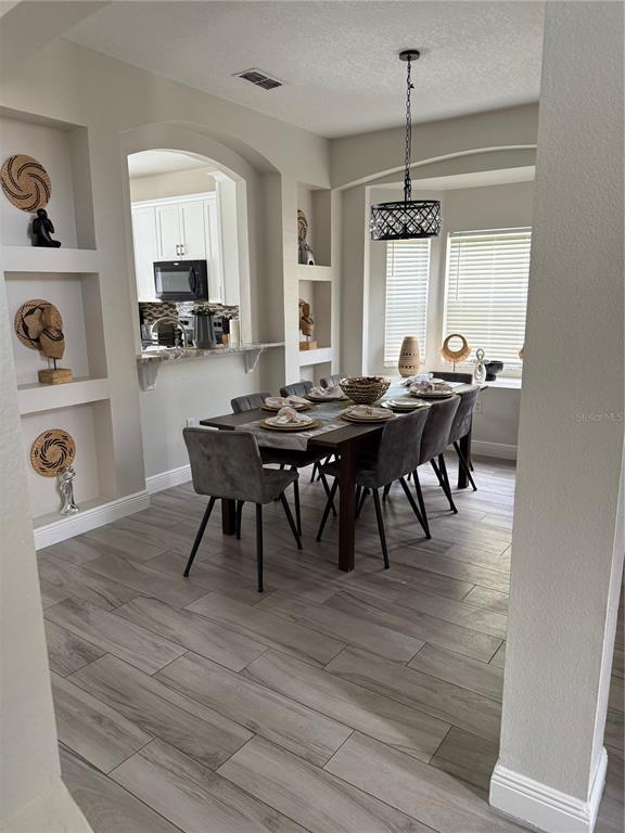 Photo - 338 Holborn Loop