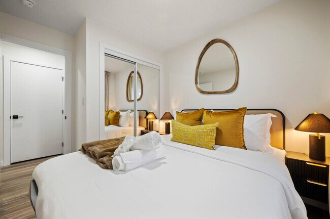 Photo - 10749-10773 73 Ave NW Unit ID1317343P