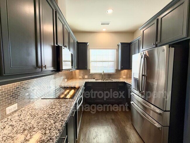 Photo - 950 Dartford Dr