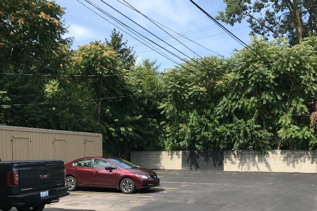 Photo - 266 W 14 Mile Rd Unit 2