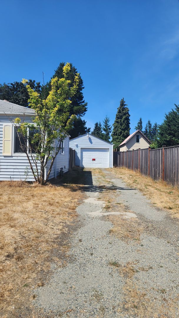 Photo - West Tacoma Cozy 2 Bedroom