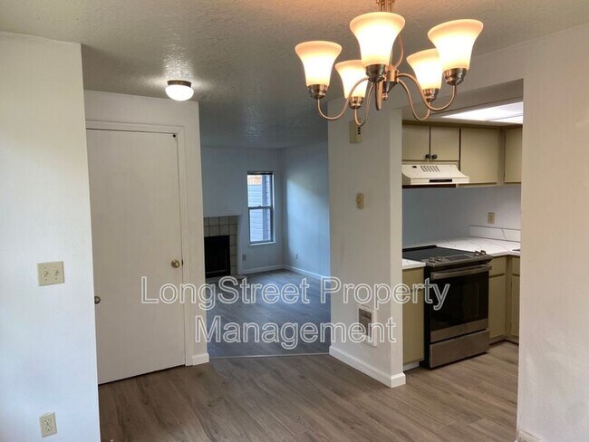 Photo - 5912 SW Karla Ct