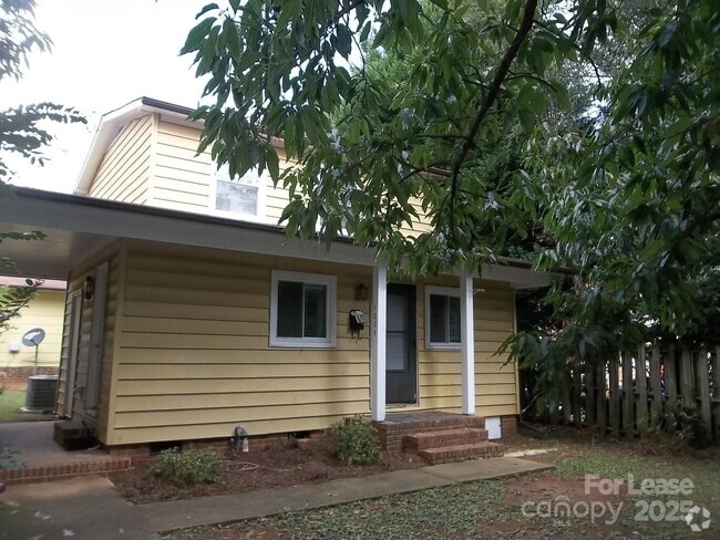 Building Photo - 4024 Rosehaven Dr Rental