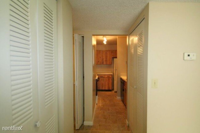 Photo - 2 br, 2 bath House - 3 Veronese Ct