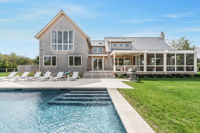 Photo - 610 Wildberry Ln