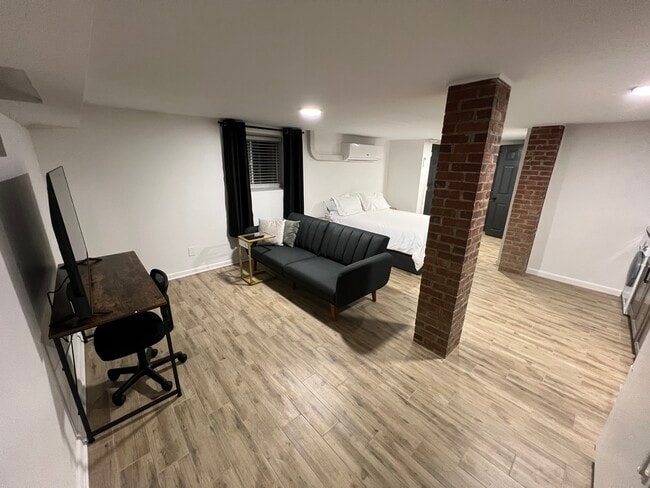 Studio apartment fully furnished - 116 Cumberland Ct