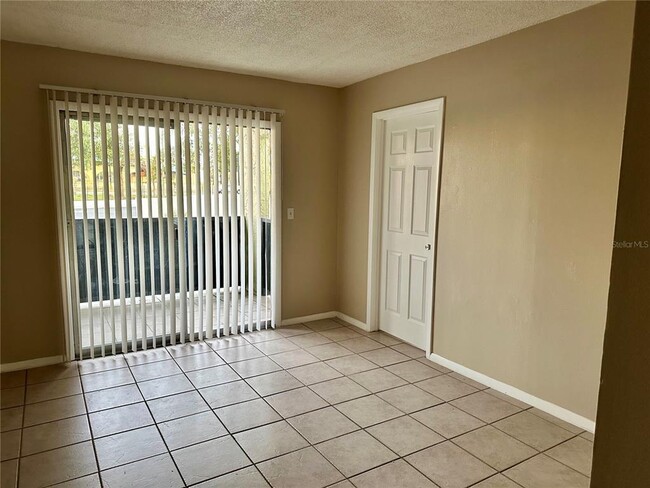 Photo - 950 Lake Destiny Rd Condo Unit E
