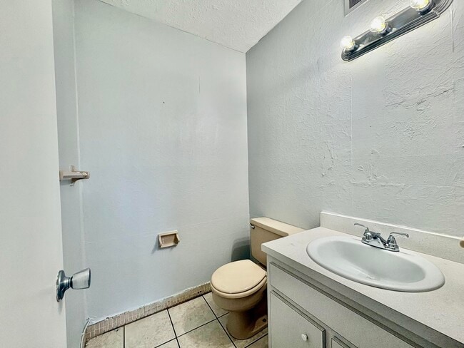 Photo - 5300 Washington St Unidad C318