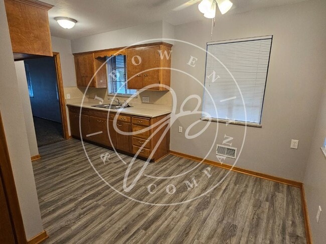 Photo - Beautiful 3 bedroom brick home in South Toledo