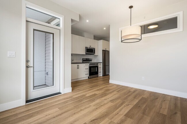 Photo - McGill Apartments