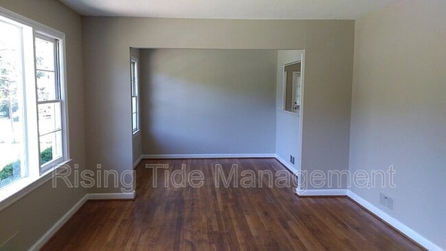 Photo - 537 Orchid Rd