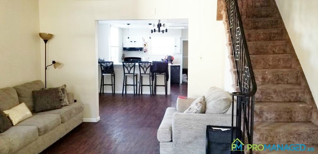 Photo - 7165 Marsden St