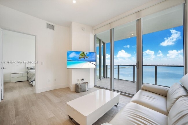 Photo - 2900 NE 7th Ave Unidad 2505