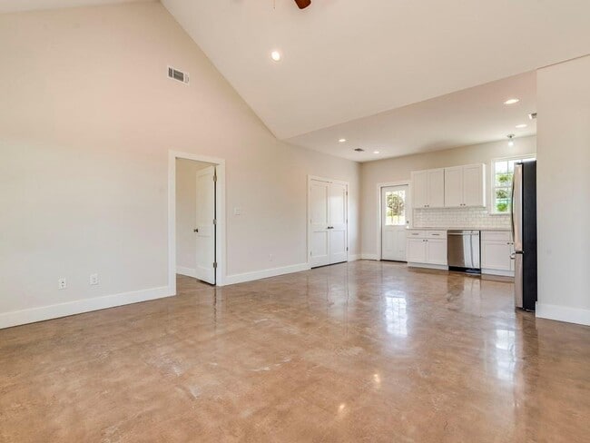 Photo - 500 Harmon Hills Cove