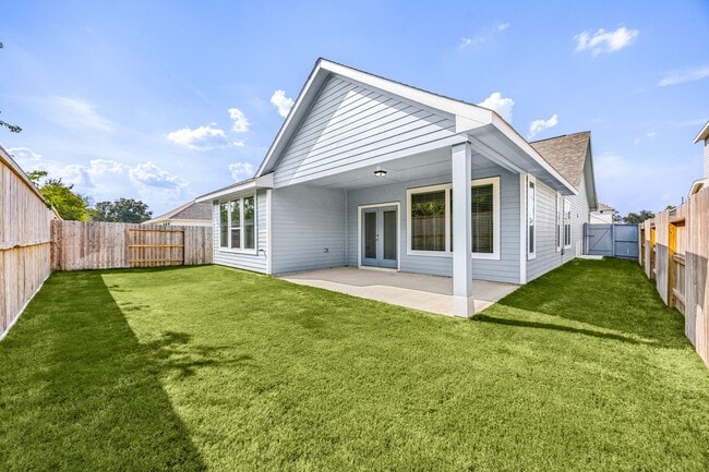 Photo - 33007 Carolyns Perfection Lp