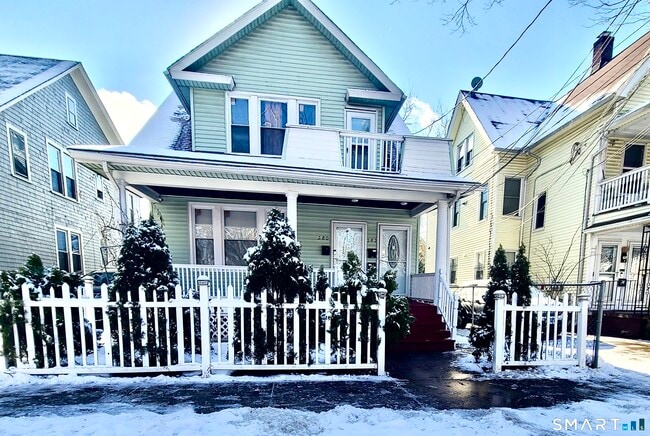 Building Photo - 280 Bassett St