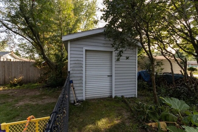 Photo - Click the “Apply Now” button or email wapmrentals@gmail.com for a prompt response.