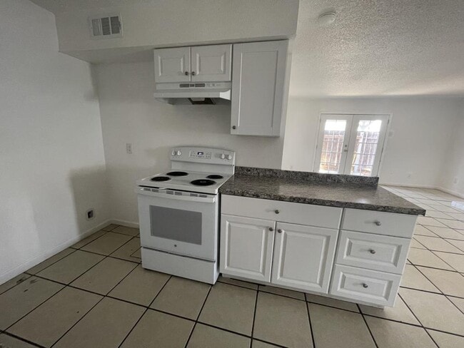 Photo - 4438 E Dakota Ave