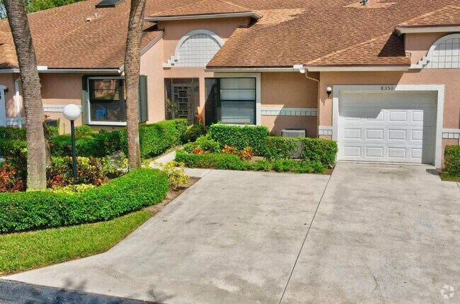Building Photo - 8351 Sunmeadow Ln Rental