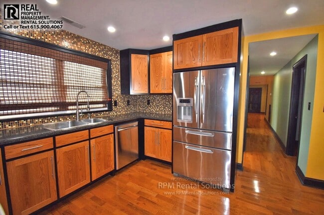 Photo - 3BR/2BA one level, carport+detached garage/workshop, washer/dryer included, on 1.6 acres in M'boro!