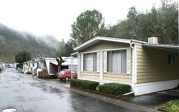 Spanish Flat Mobile Villa - Spanish Flat Mobile Villa Apartments