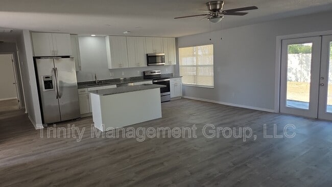 Photo - 4 Spring Ln Way