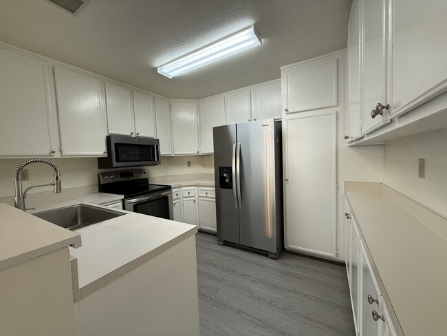 Photo - 403 Windjammer Cir