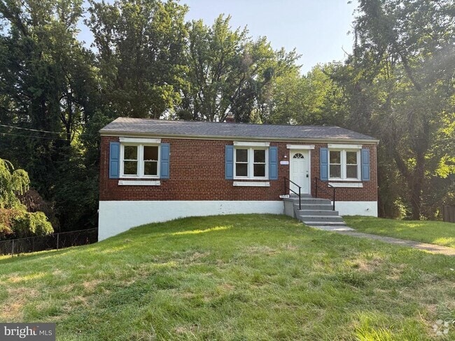 Building Photo - 1606 Thomas Rd Rental