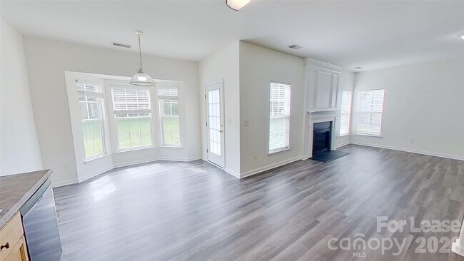Photo - 2014 Rosewater Ln