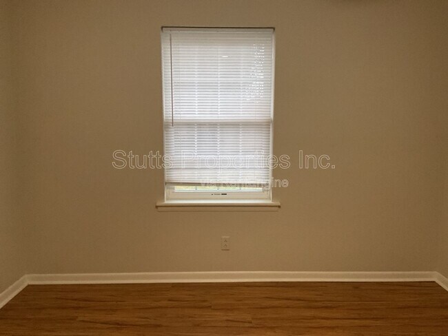 Photo - 2511 Evergreen Ave