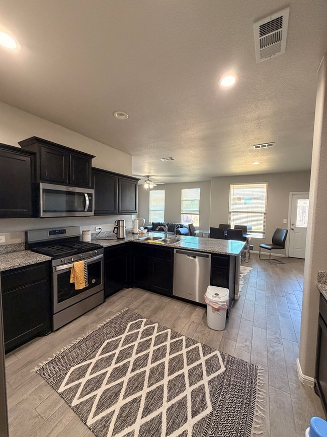 Photo - 7507 Orion Rd