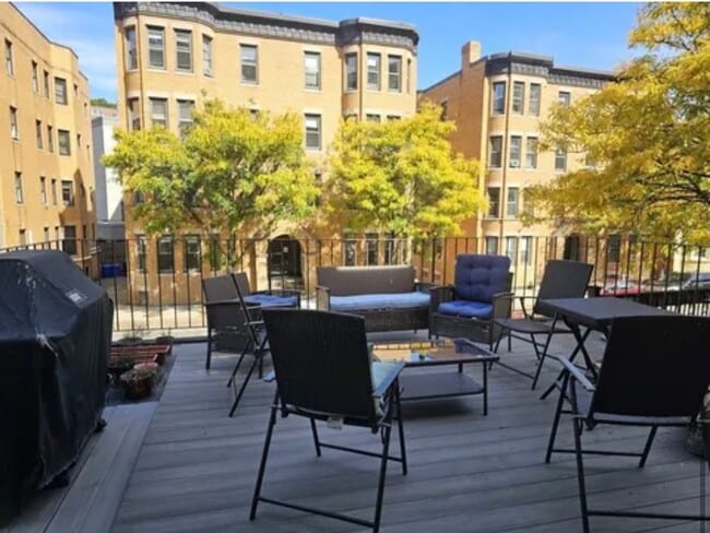 Photo - 686 Washington St Unit 1