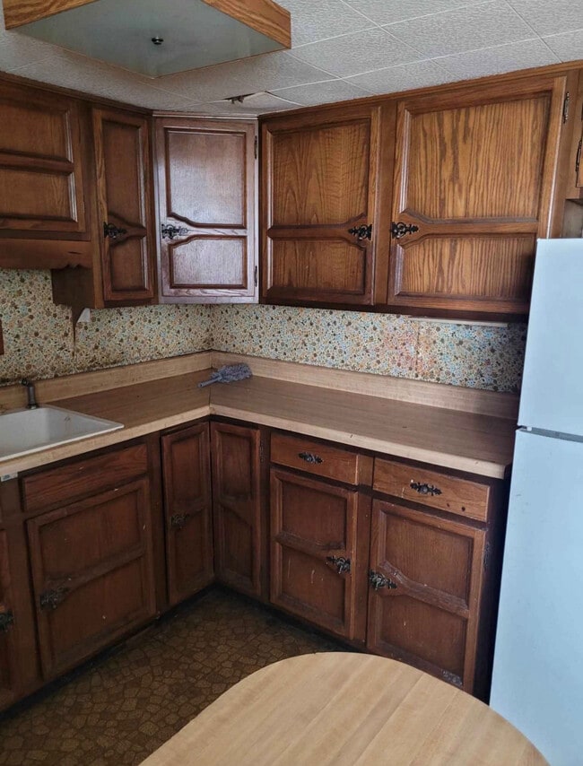 Photo - 319 W 10th St