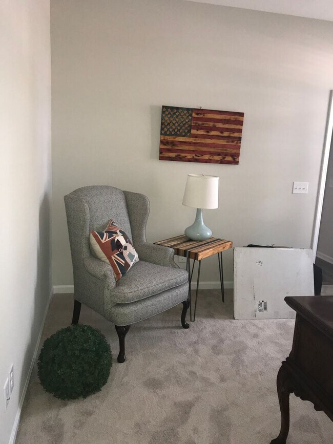 Photo - 319 Waybridge Way