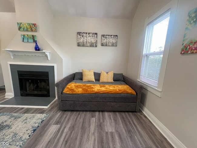 Photo - 430 Spring St