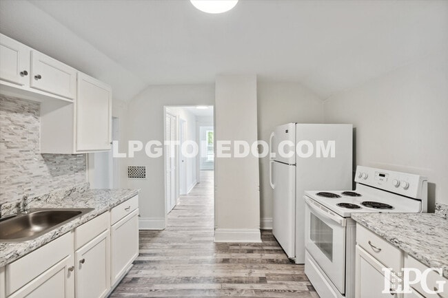 Photo - 4039 Vermaas Ave