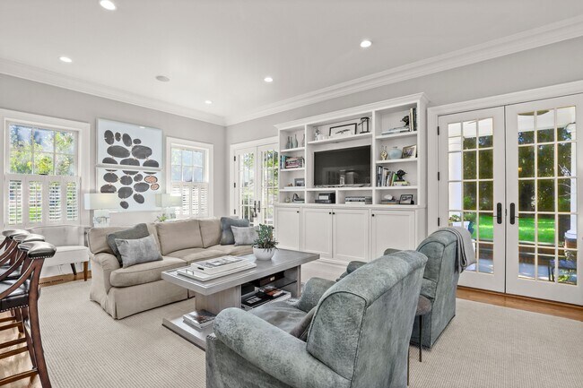 Photo - 24 Orchard Pl