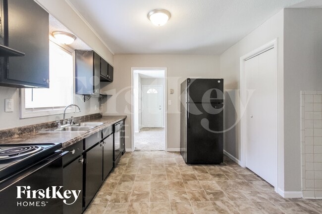 Photo - 109 Mercator Dr