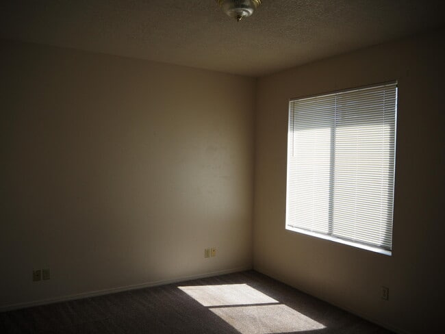 4256 Sabana Loop SE