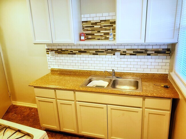 Photo - 18662 Sunset St