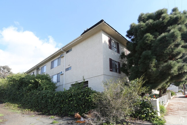 3189 Cheviot Vista Place