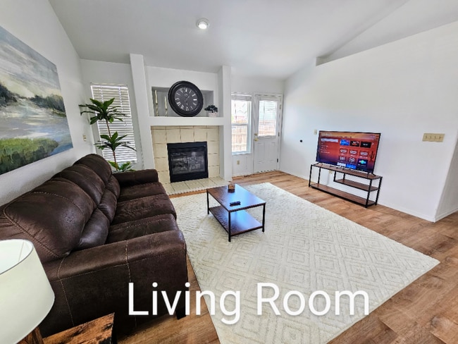 Photo - 1997 Traces Ln