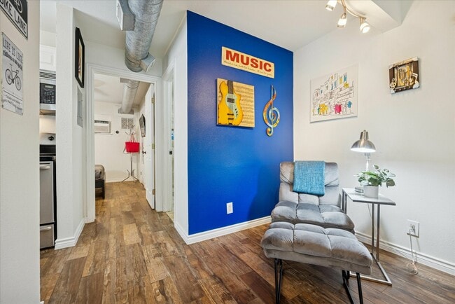 Photo - 1510 W 6th St Unit 109