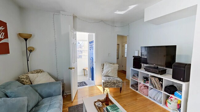 50 Derby St Unit 3