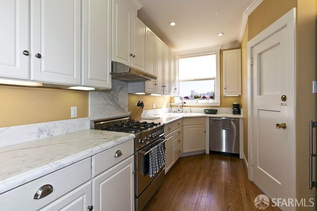 Photo - 3030 Pierce St